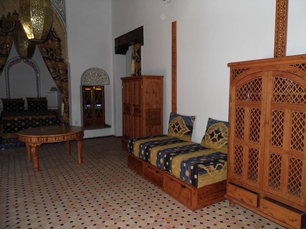 Riad Marco Andaluz ساليه الغرفة الصورة